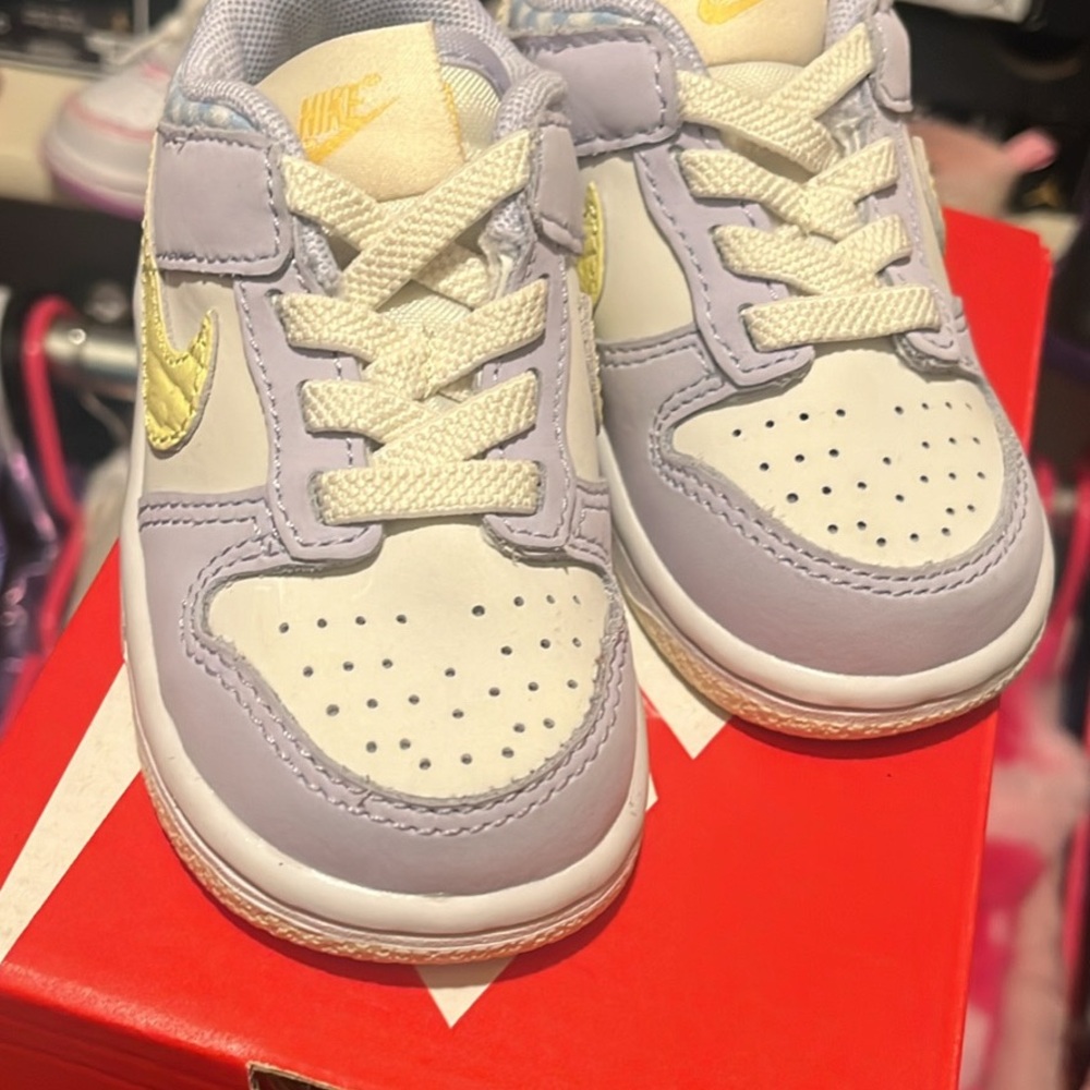 Nike Dunk - Picture 3 of 3